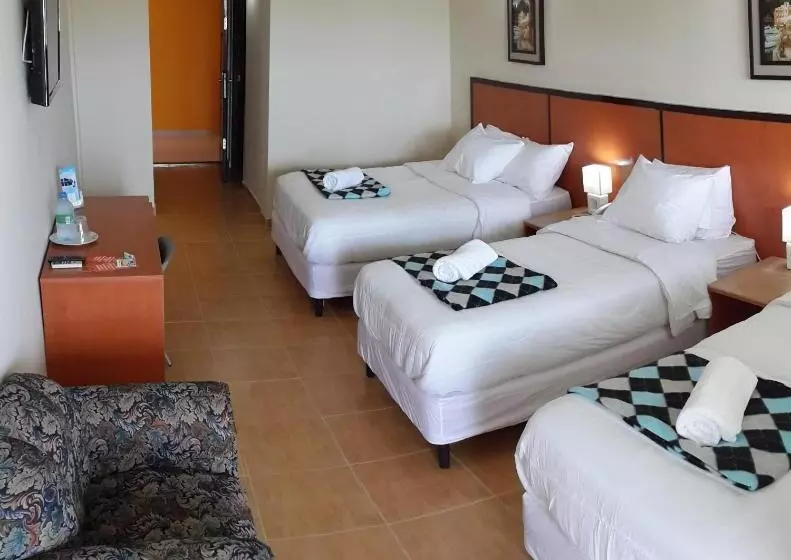 Отель Express Inn Coronado & Camping