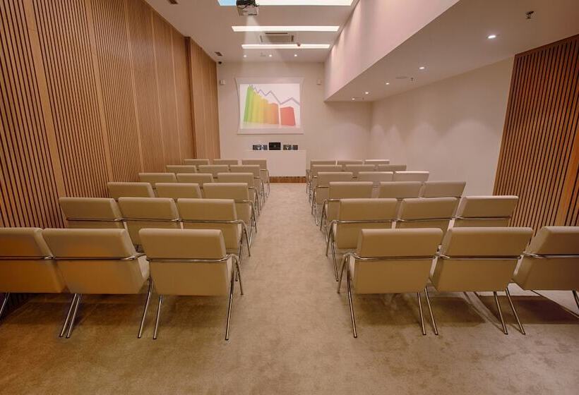 هتل Fusion Hplus Express +