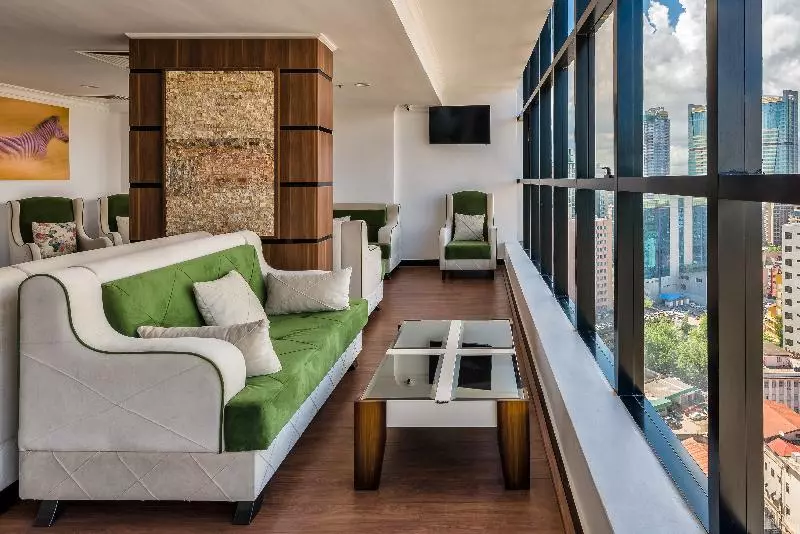 호텔 Golden Tulip Dar Es Salaam City Center