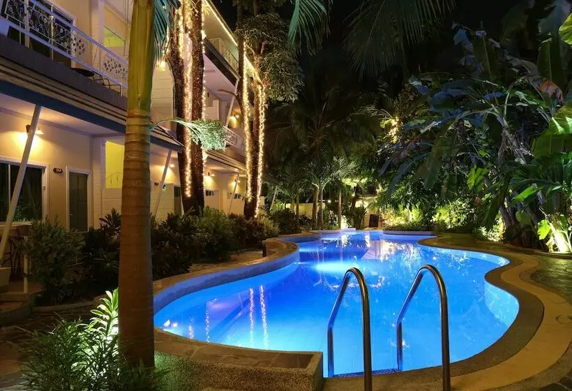 Отель Naka Resort