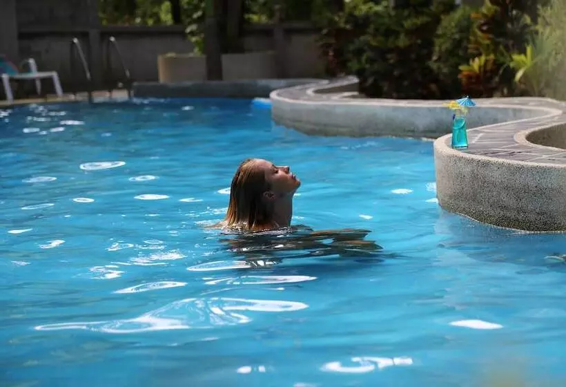 Отель Naka Resort