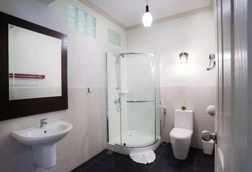 Отель Naka Resort