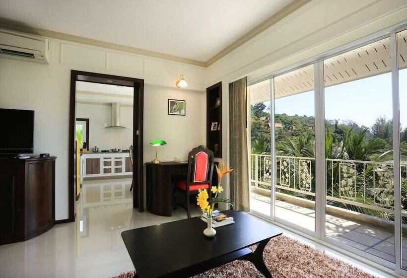 فندق Naka Resort