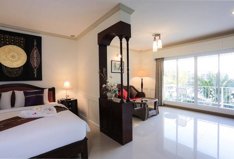 فندق Naka Resort