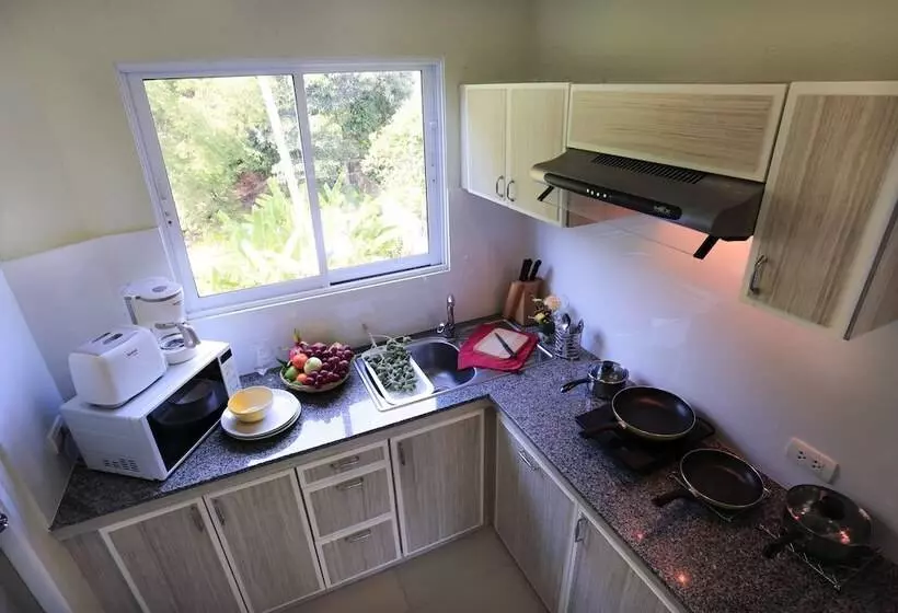 Отель Naka Resort