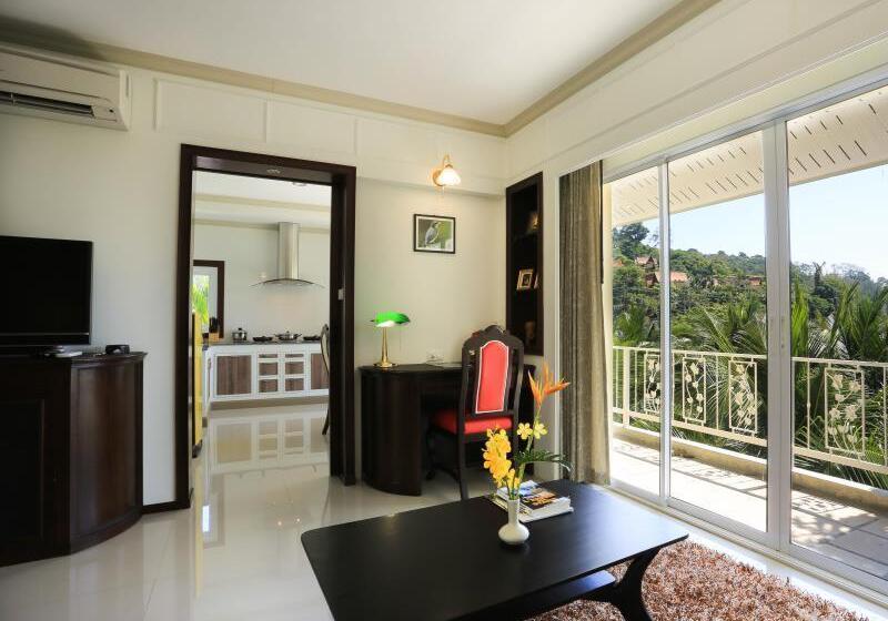 فندق Naka Resort