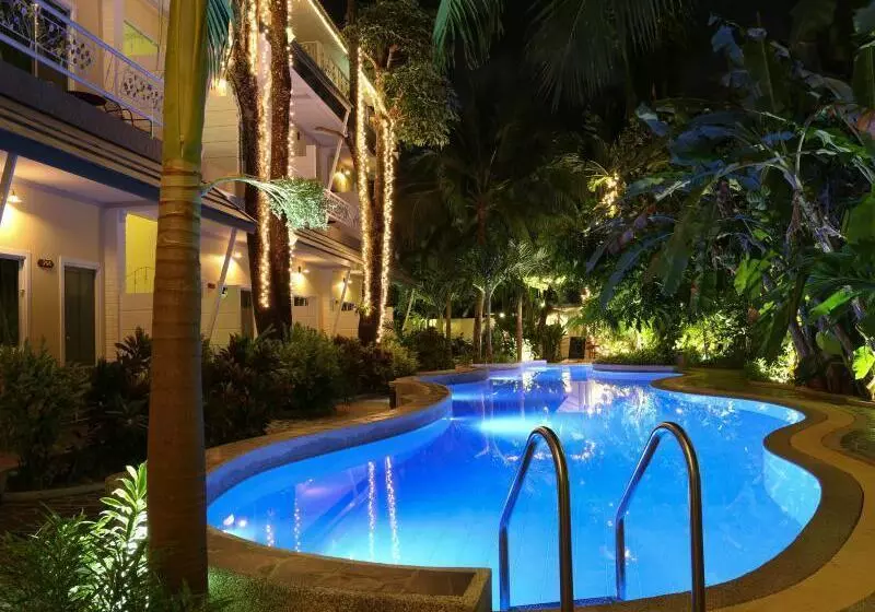 Отель Naka Resort