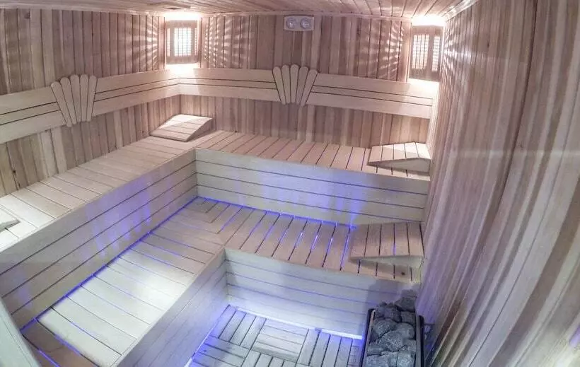 هتل Rezone Health & Oxygen