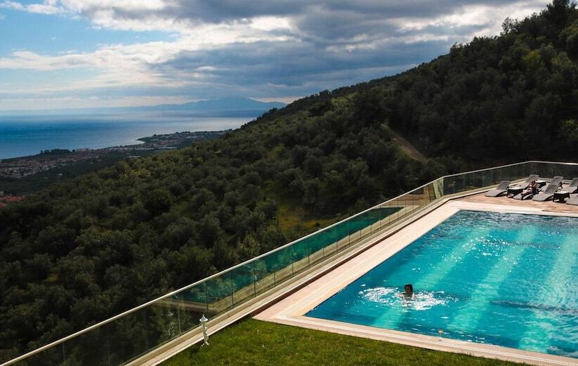 هتل Rezone Health & Oxygen