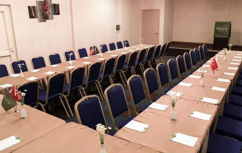 هتل Rezone Health & Oxygen