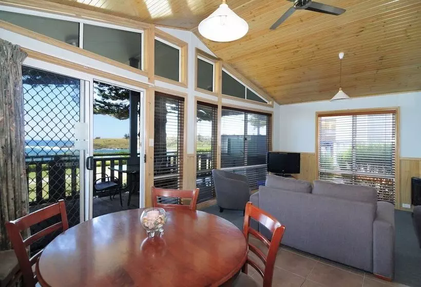 酒店 Surf Beach Holiday Park