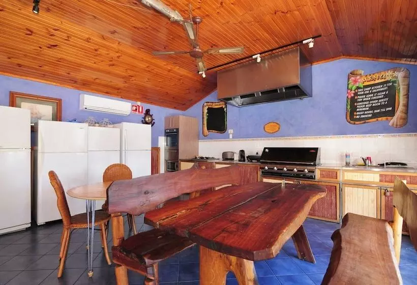 酒店 Surf Beach Holiday Park