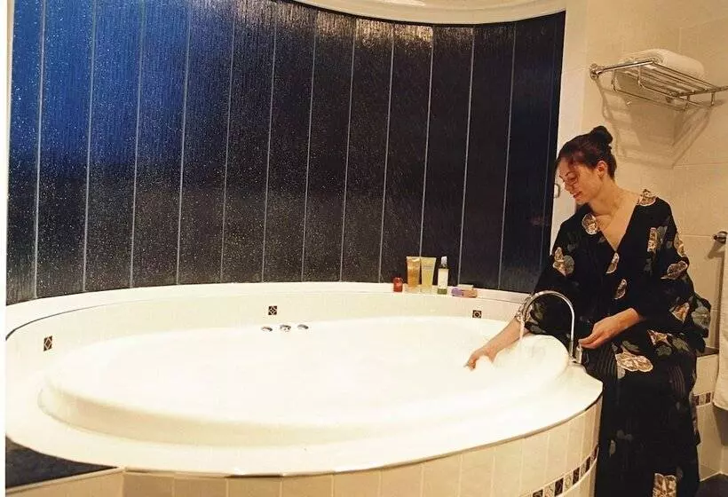 酒店 Surf Beach Holiday Park