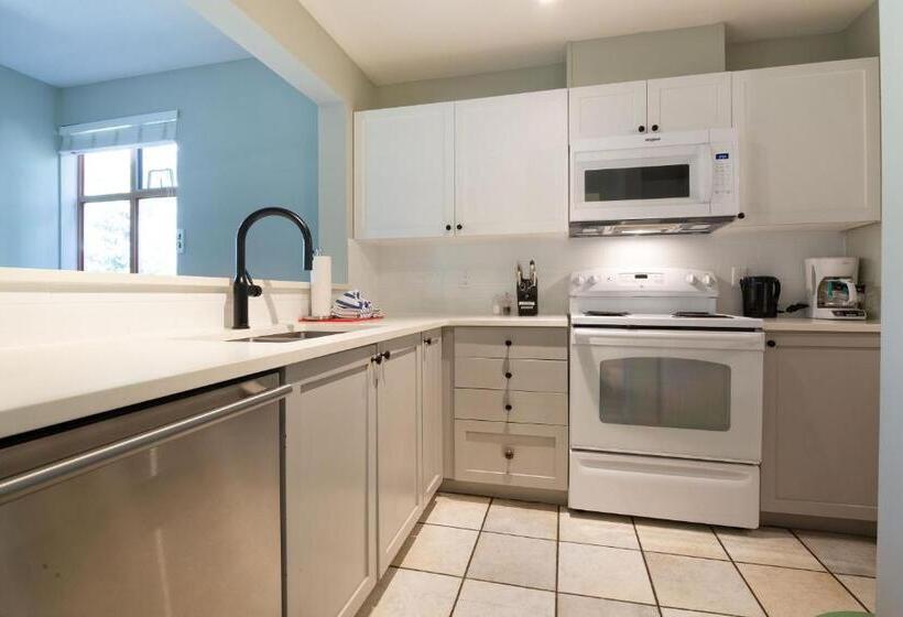 هتل Whistler Vacation Club At Twin Peaks