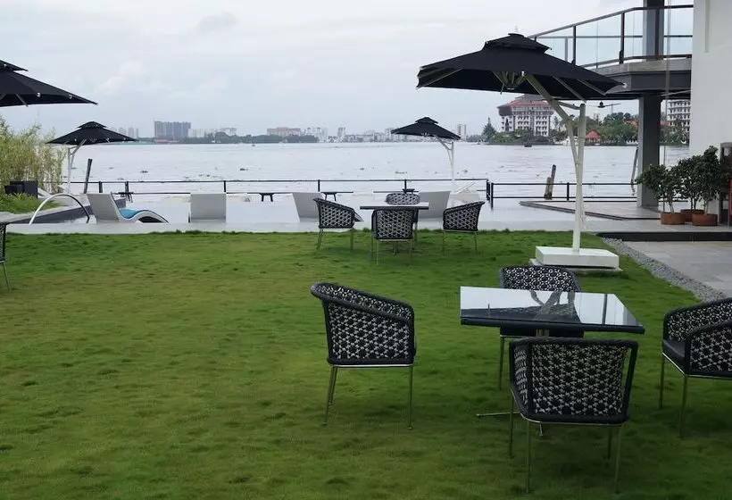 Отель Xandari Harbour Fort Kochi