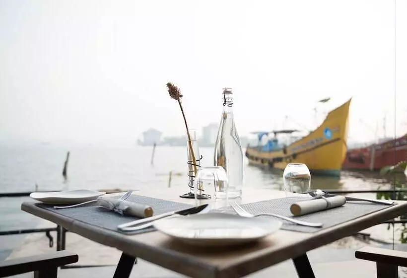 Отель Xandari Harbour Fort Kochi