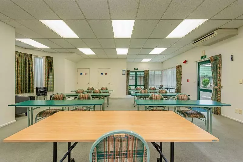 مُتل Camelot Motor Lodge And Conference Centre