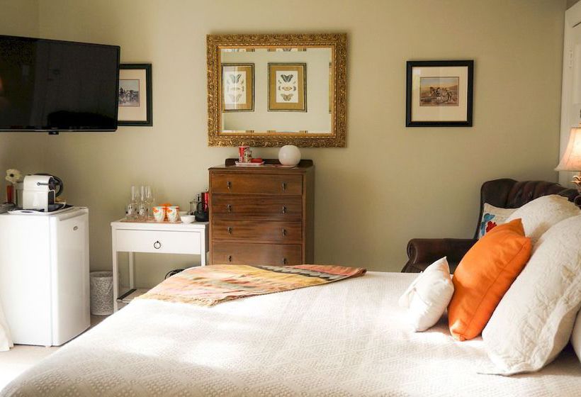 بنسيون Aylstone