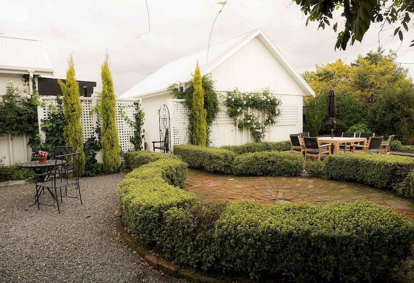 بنسيون Aylstone