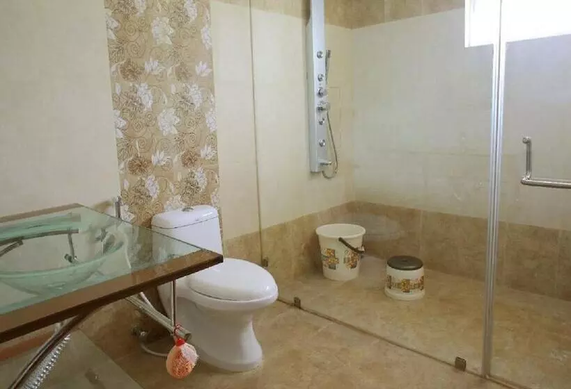 Phils  Residency & Banquets