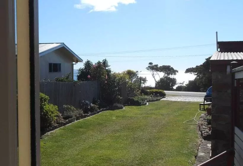 Tidelines Of Bicheno