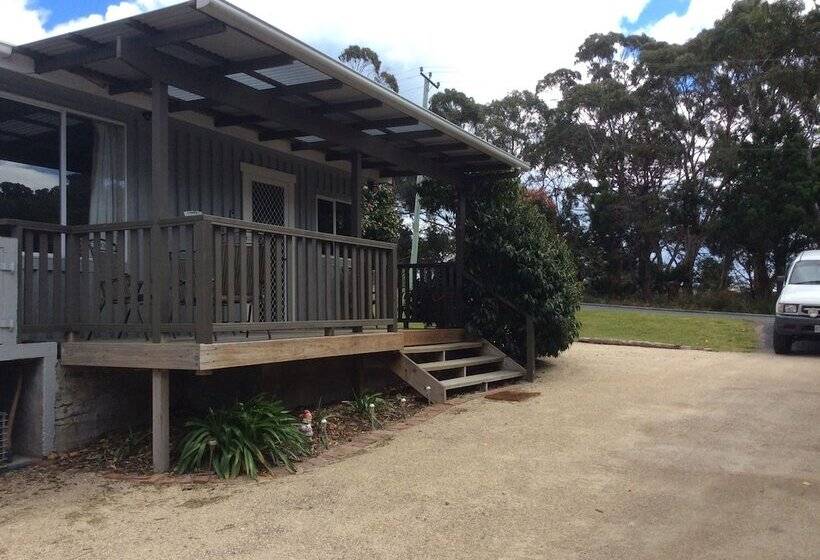 Tidelines Of Bicheno