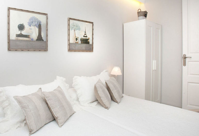 Two Sisters Apartments