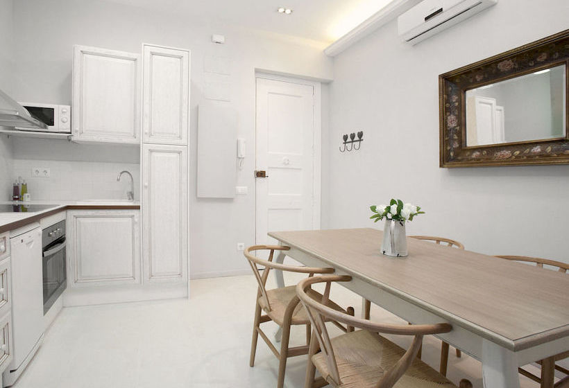 Two Sisters Apartments