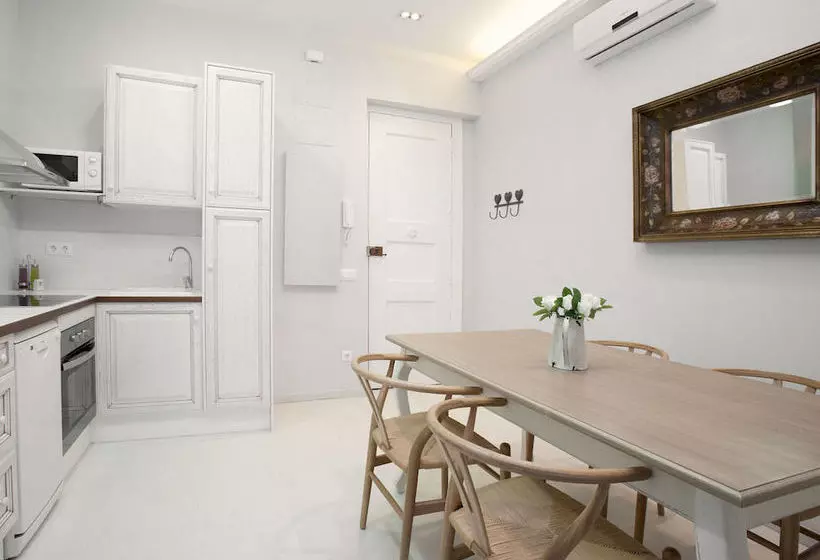 Two Sisters Apartments