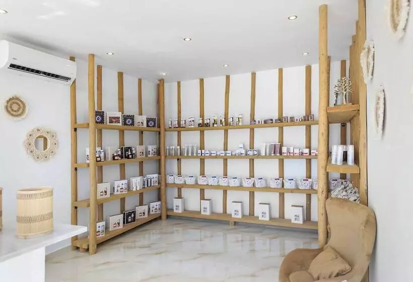 Alia Luxury Suites And Spa