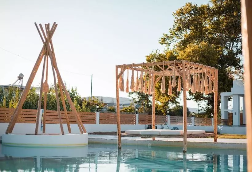 Alia Luxury Suites And Spa