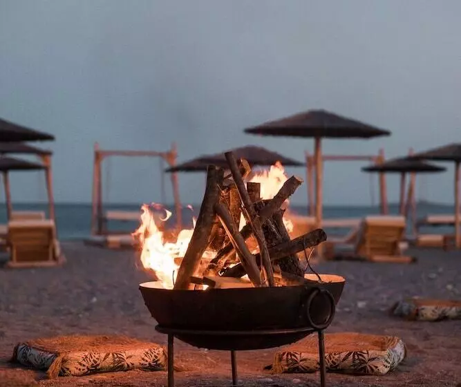 Alia Luxury Suites And Spa