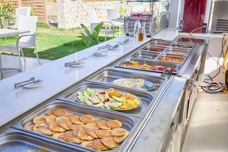 Alia Luxury Suites And Spa