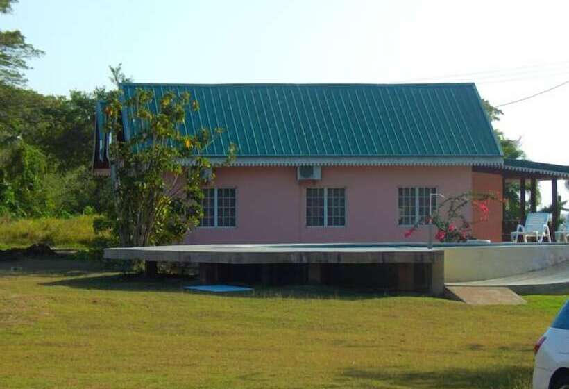 Canoe Bay Beach Resort