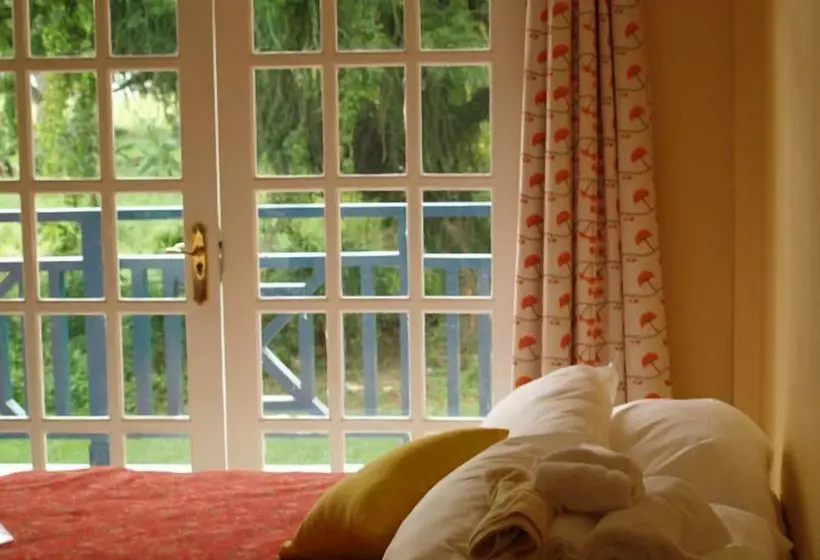 Canoe Bay Beach Resort