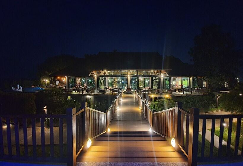 فندق A Star Phulare Valley