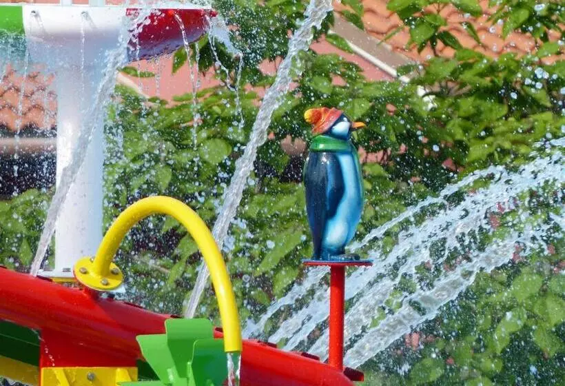 هتل Belvedere Village