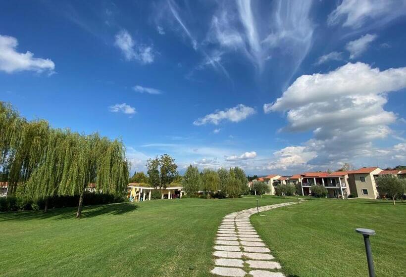 فندق Belvedere Village