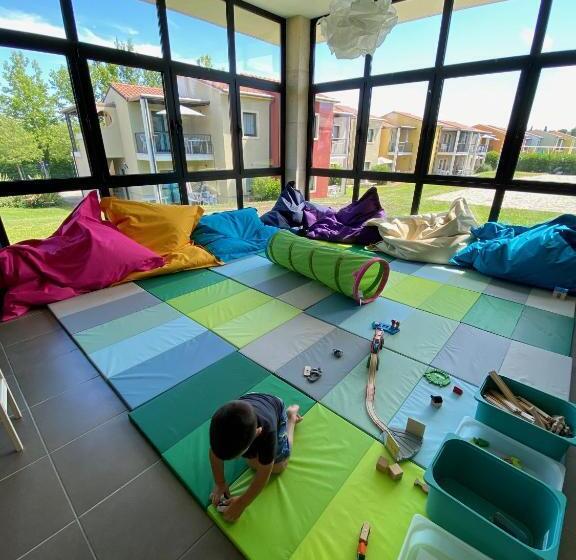 فندق Belvedere Village