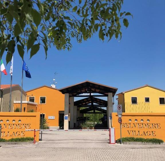 فندق Belvedere Village