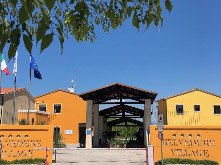 فندق Belvedere Village