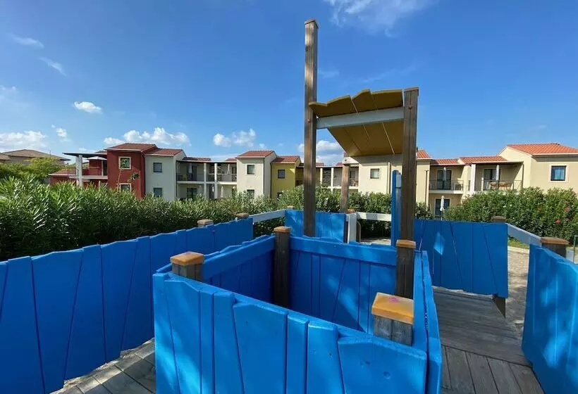 هتل Belvedere Village