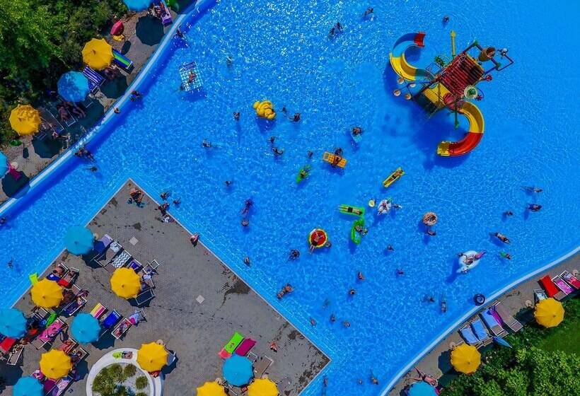 فندق Belvedere Village