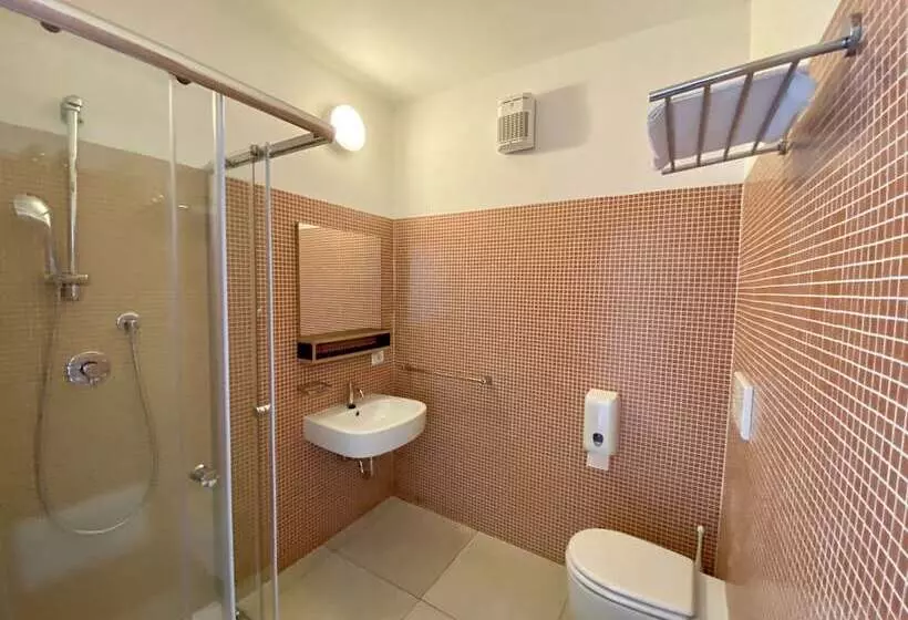 هتل Belvedere Village