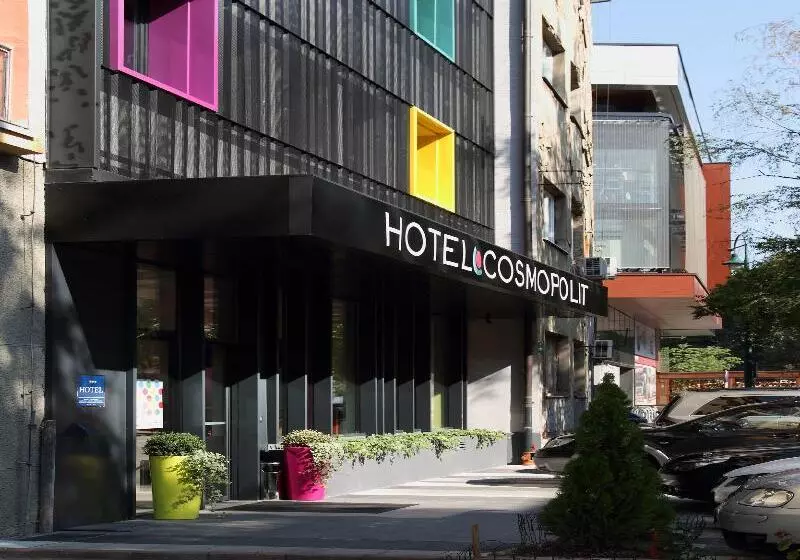 هتل Cosmopolit