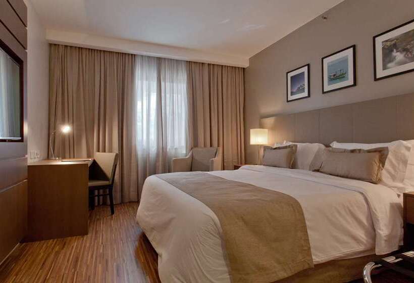 فندق Golden Tulip Sao Jose Dos Campos