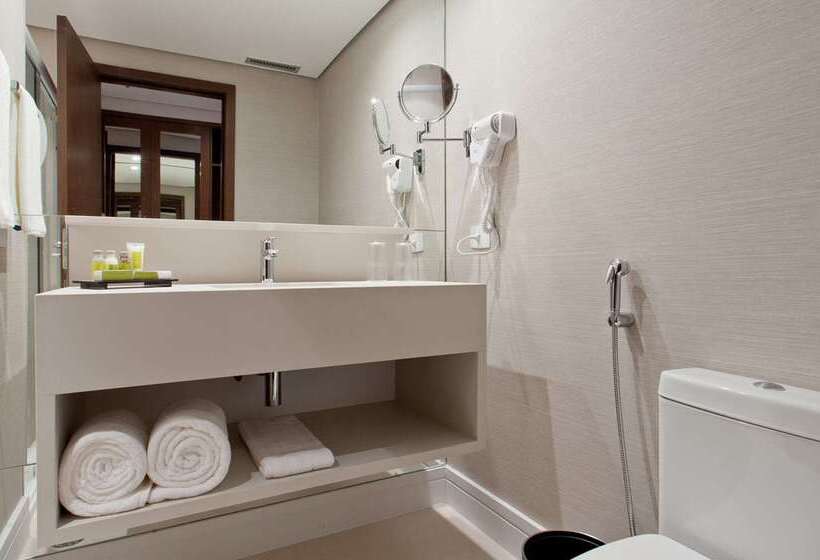 فندق Golden Tulip Sao Jose Dos Campos