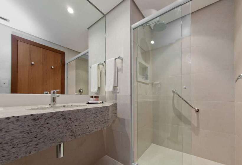 فندق Golden Tulip Sao Jose Dos Campos