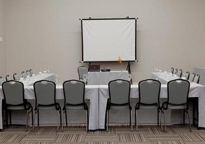 فندق Golden Tulip Sao Jose Dos Campos