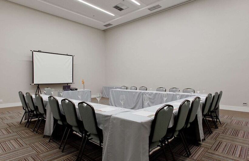 فندق Golden Tulip Sao Jose Dos Campos